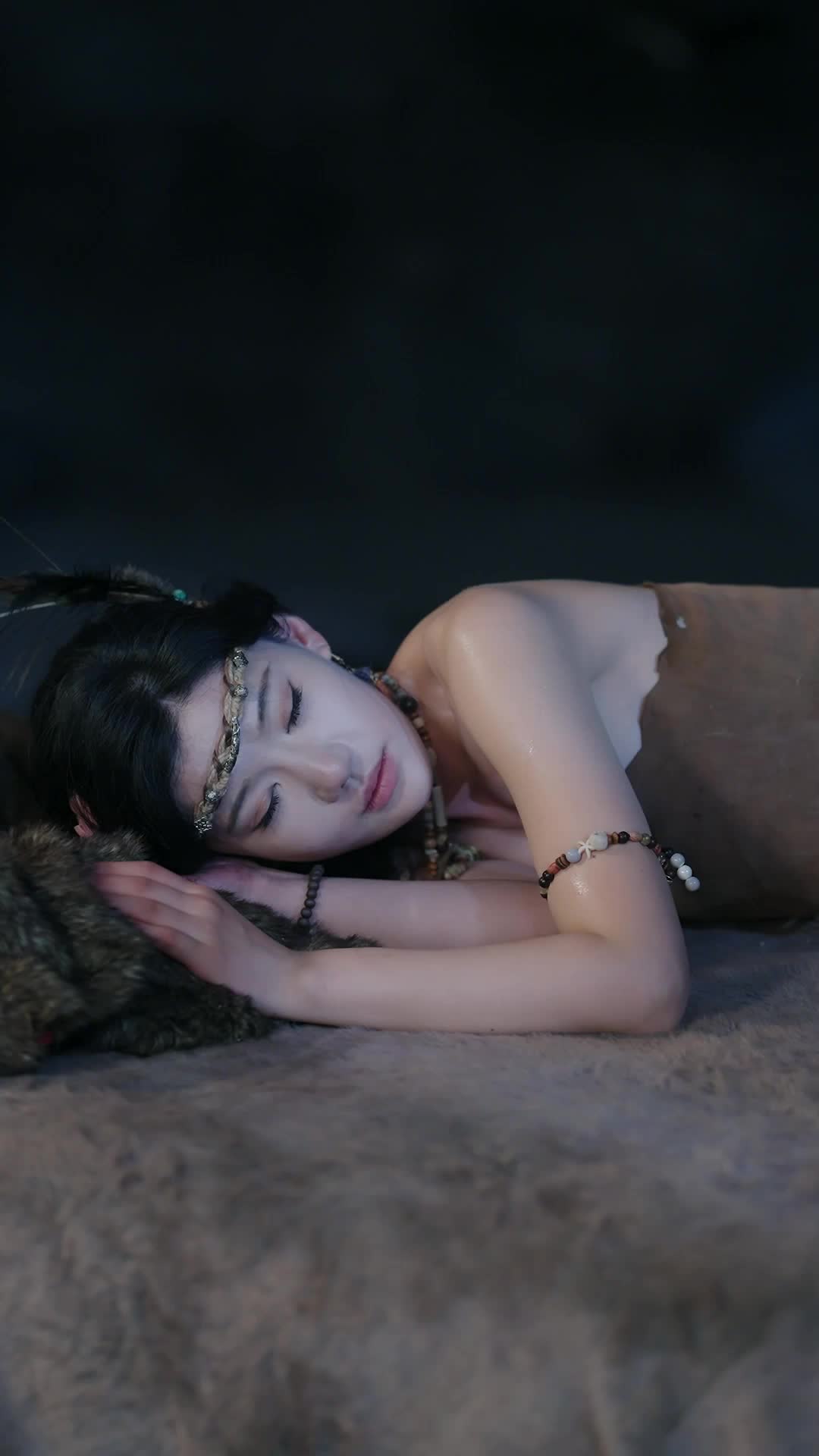 Reborn to Rule the Savage World Episode 5