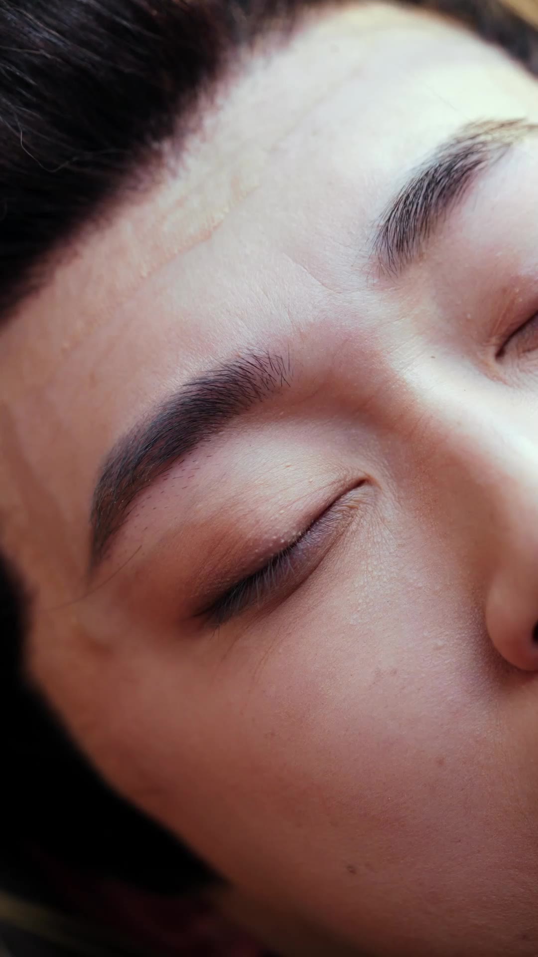 Istriku Tiga, Takdirku Gila (Sulih Suara)  - Episode 1 - Episode 1