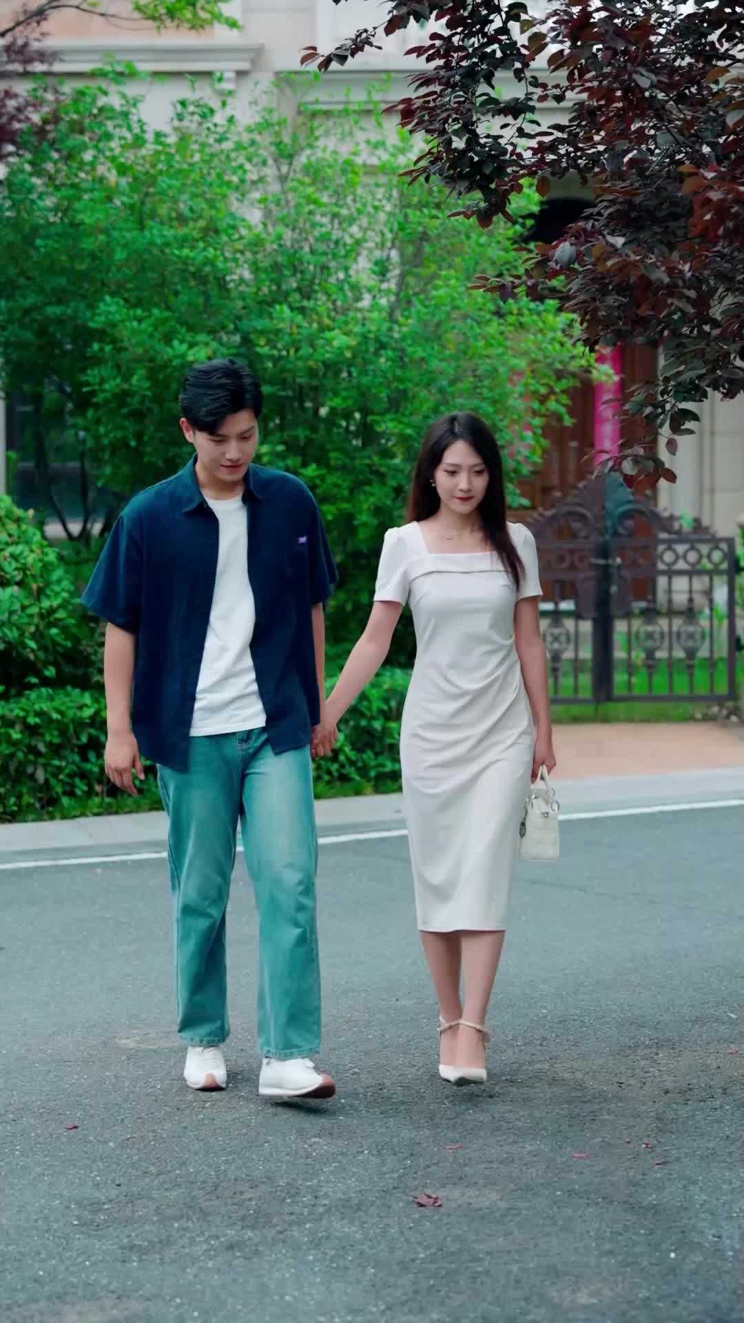 Rahasia di Balik Orang Tua Sederhana (Sulih Suara) - Episode 59 - Episode 59