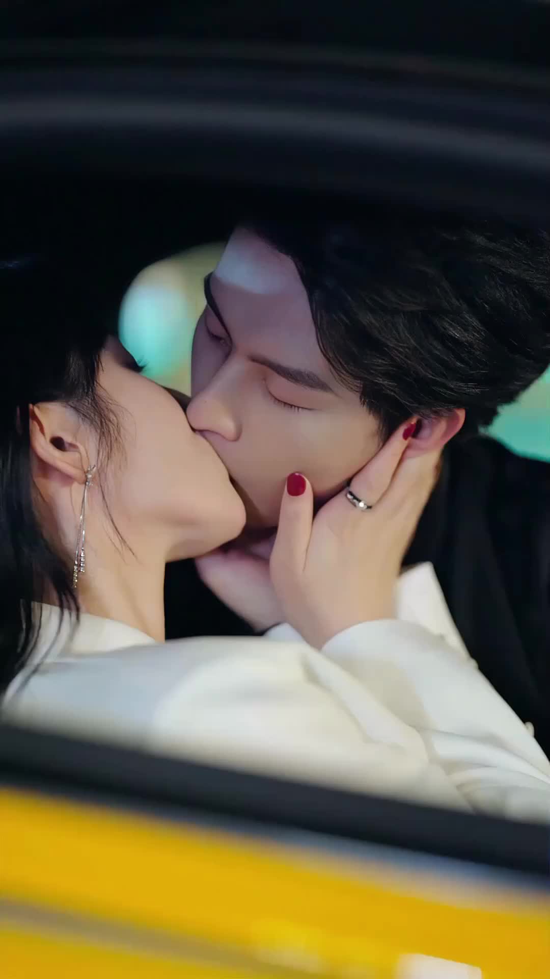 Loucuras de Um Amor Mais Jovem 2Episódio