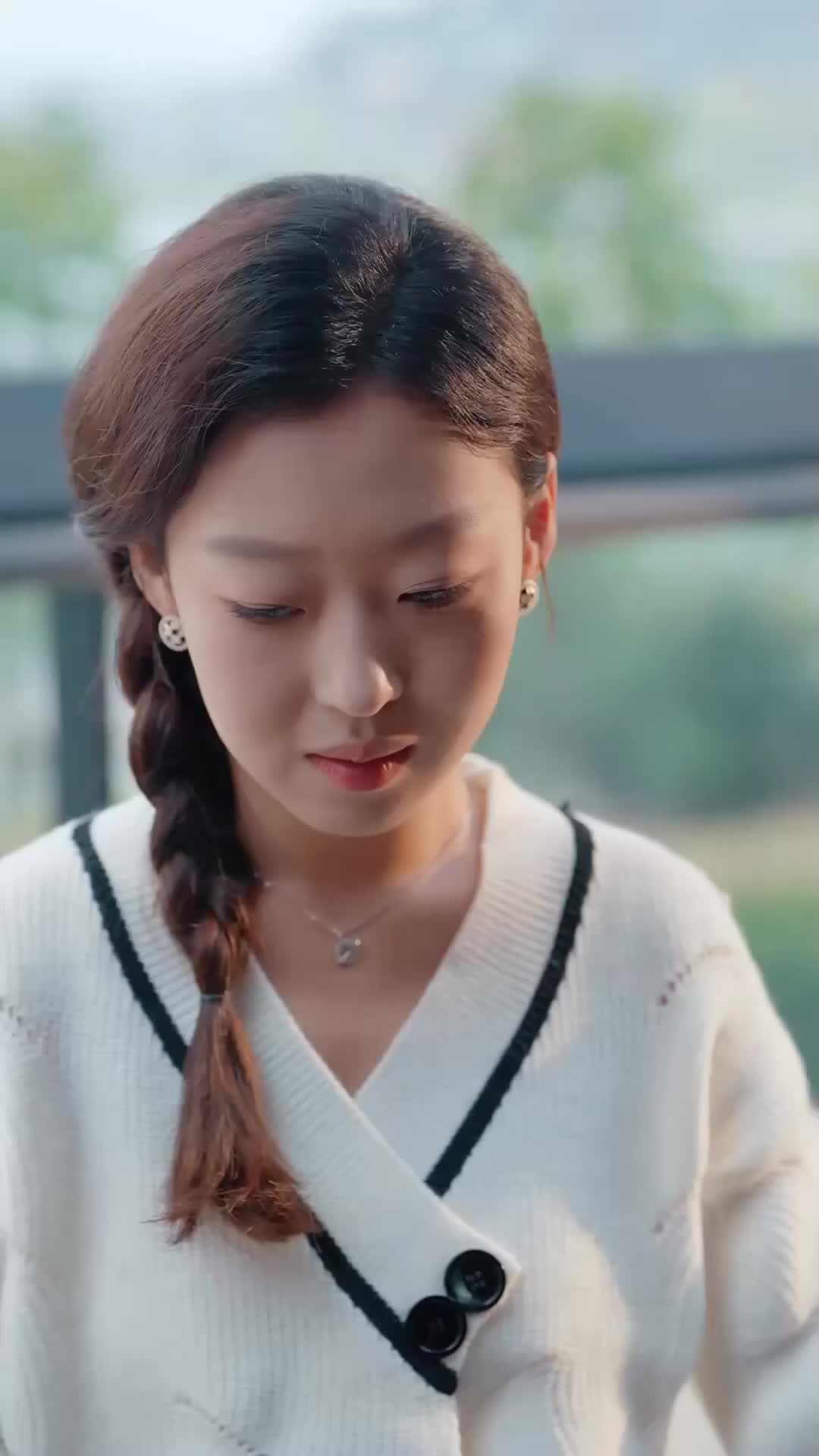 Her Crown, Not His Love Episode 2