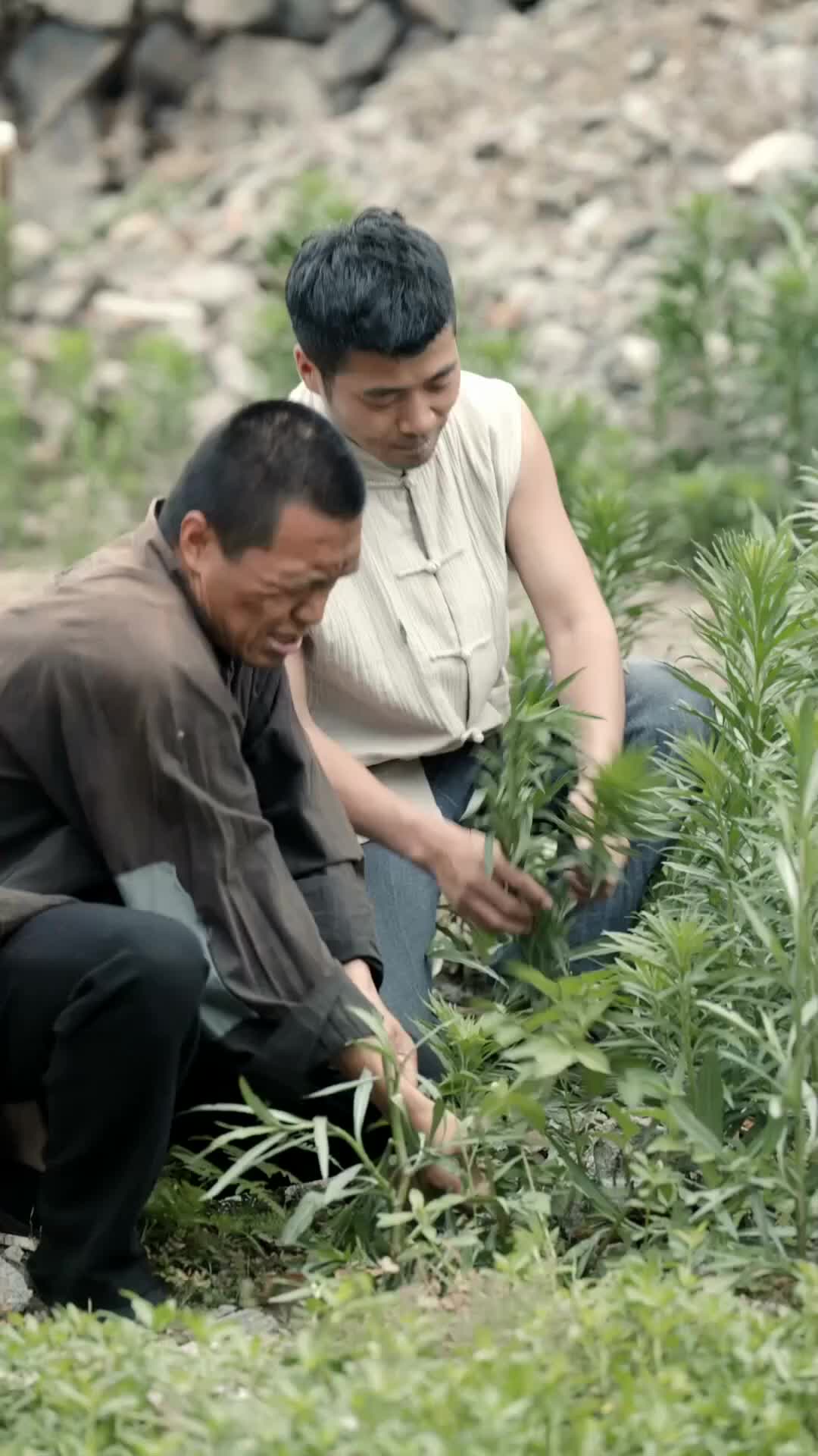 Bangkit dari Masa Kelaparan Episode 8