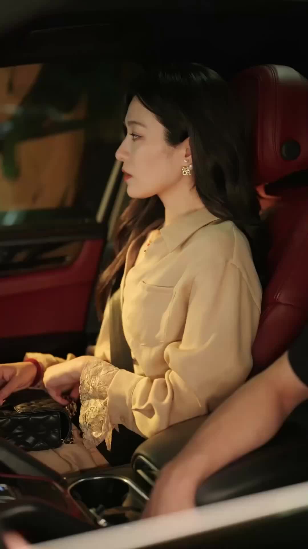 Kau Bagai Angin, Aku Bagai Debu - Episode 60 - Episode 60