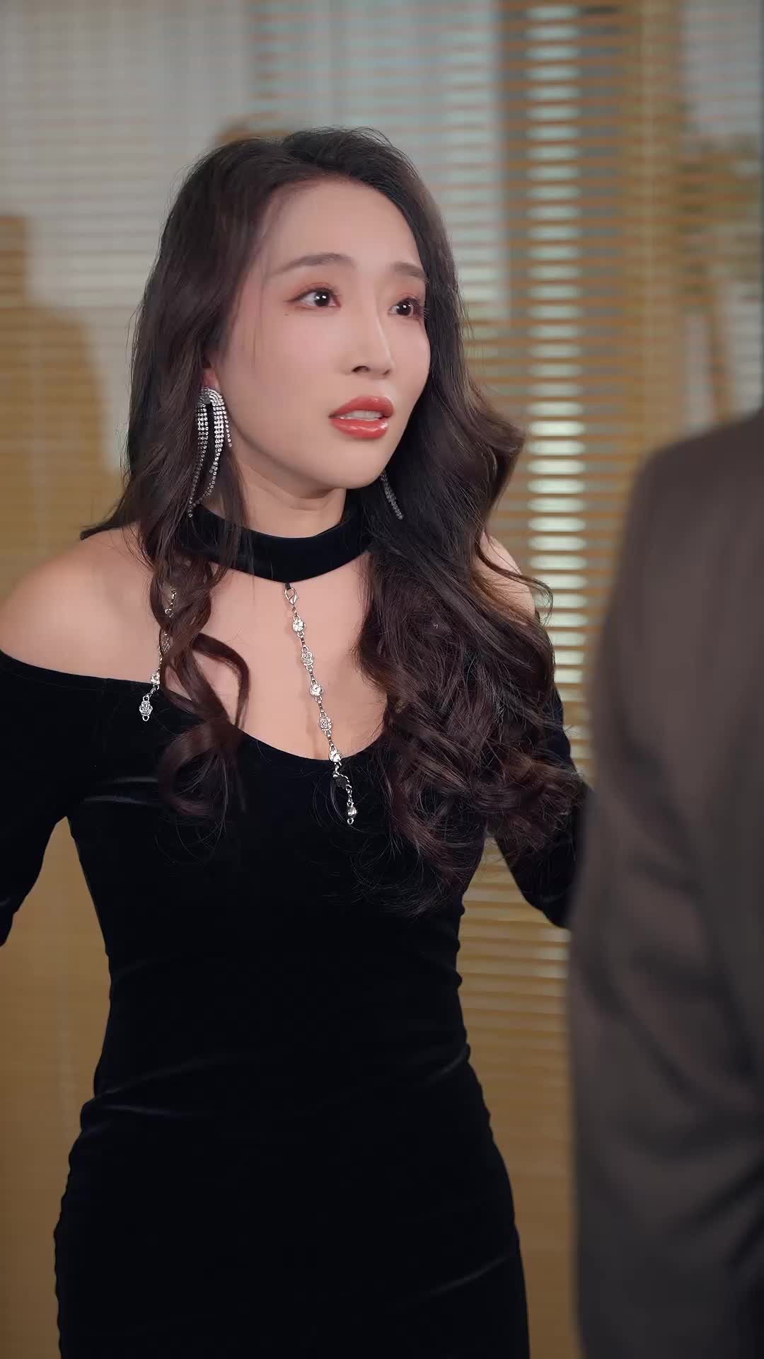 离婚后,他青云直上 第10集
