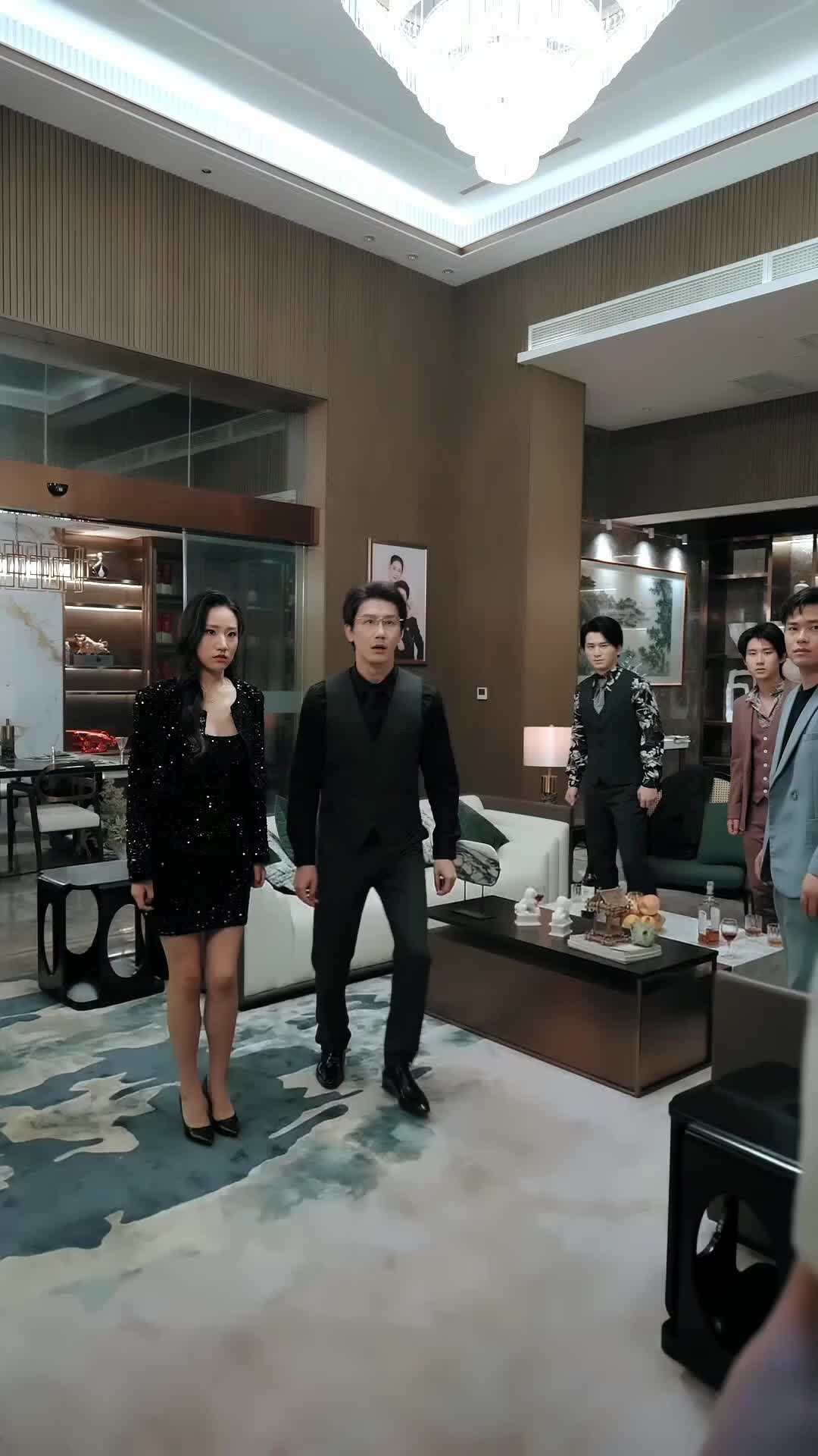Shards of Love, Crown of Power Episode 4