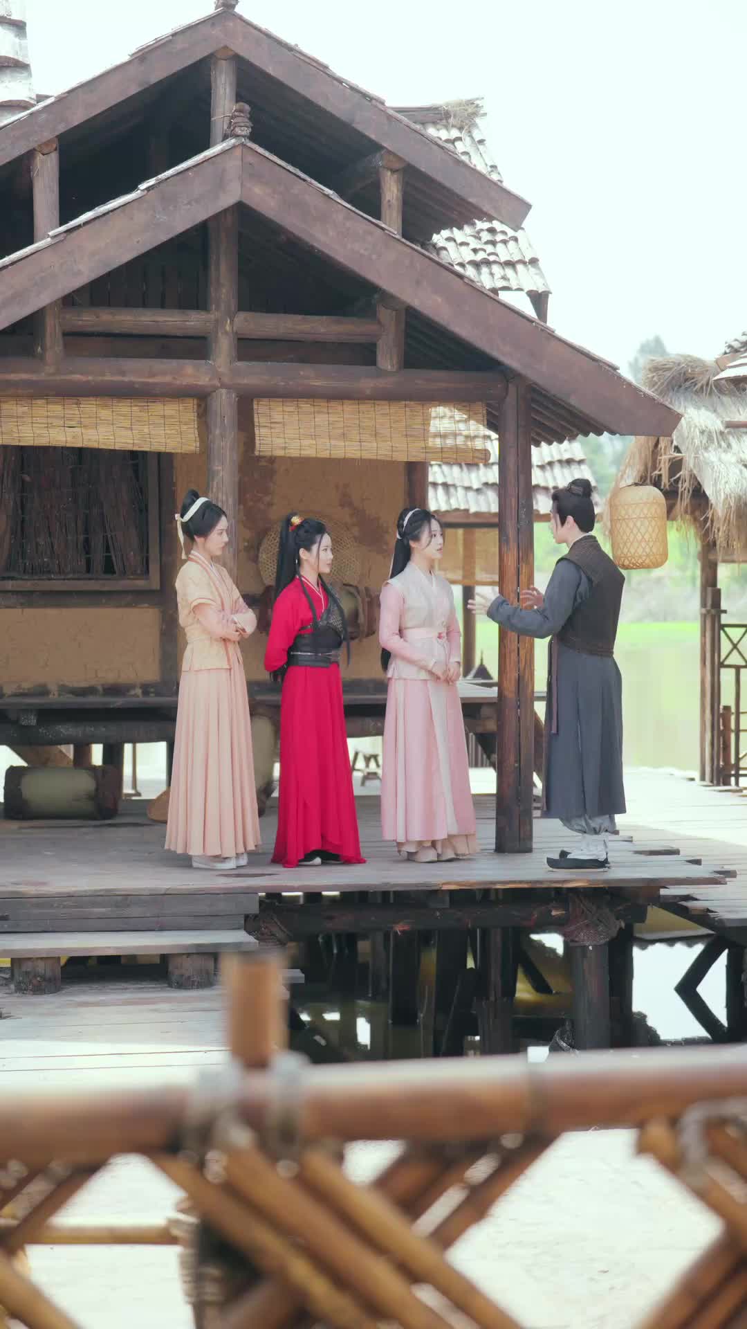 Istriku Tiga, Takdirku Gila (Sulih Suara)  - Episode 62 - Episode 62