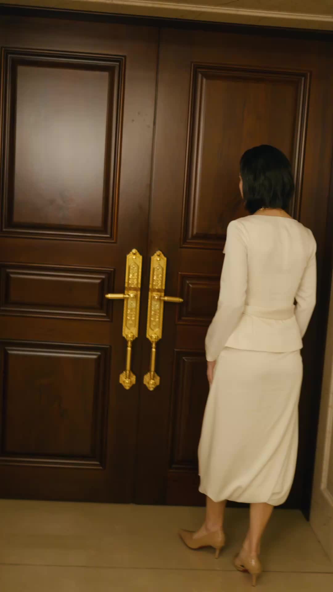 Lured into Desire Episode 8