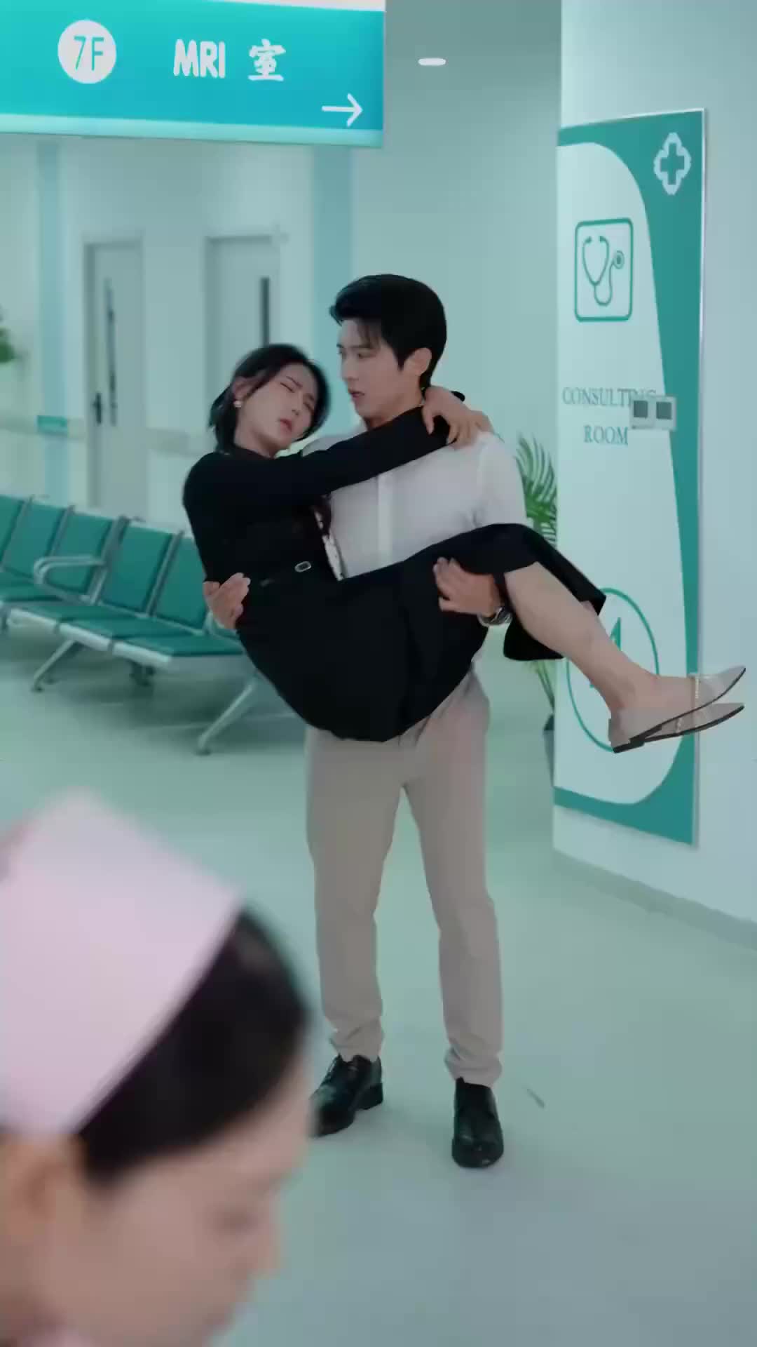 Shackled by You, Soaring With Love Episode 8