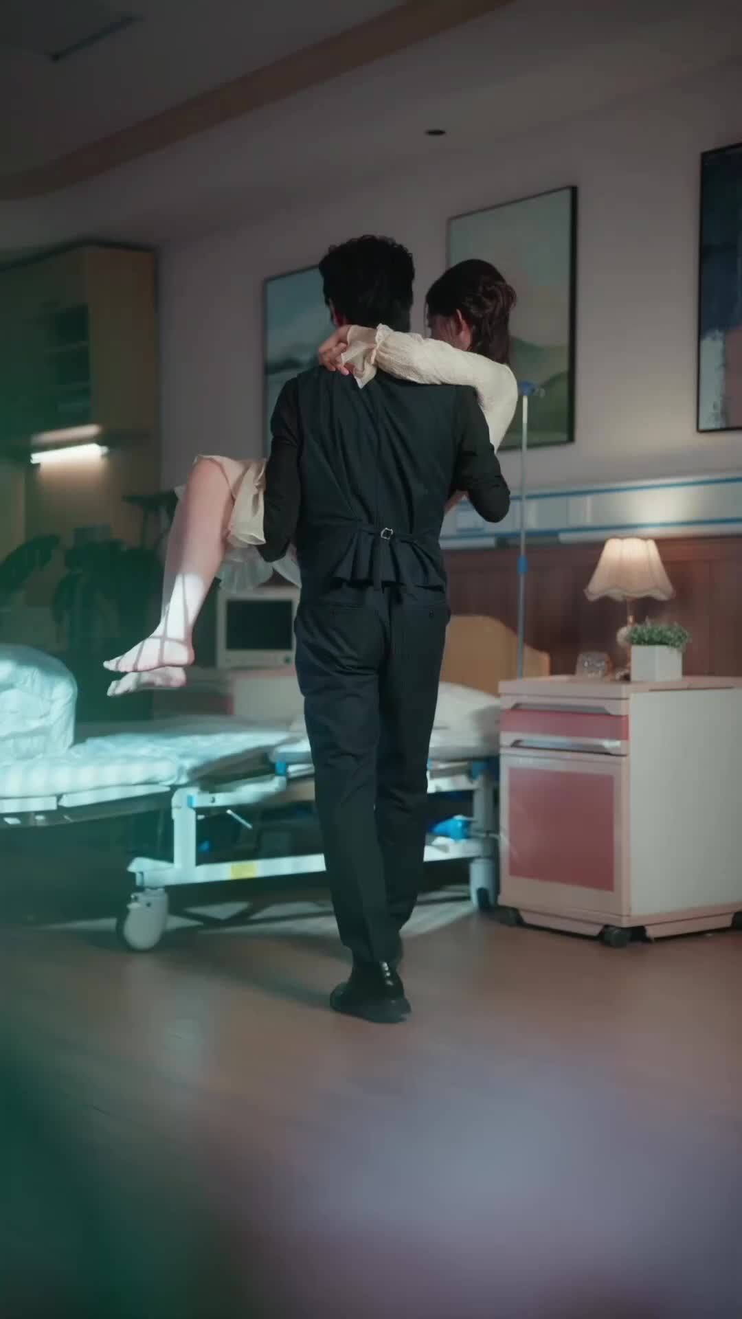 Istri yang Dimanjakan - Episode 15 - Episode 15