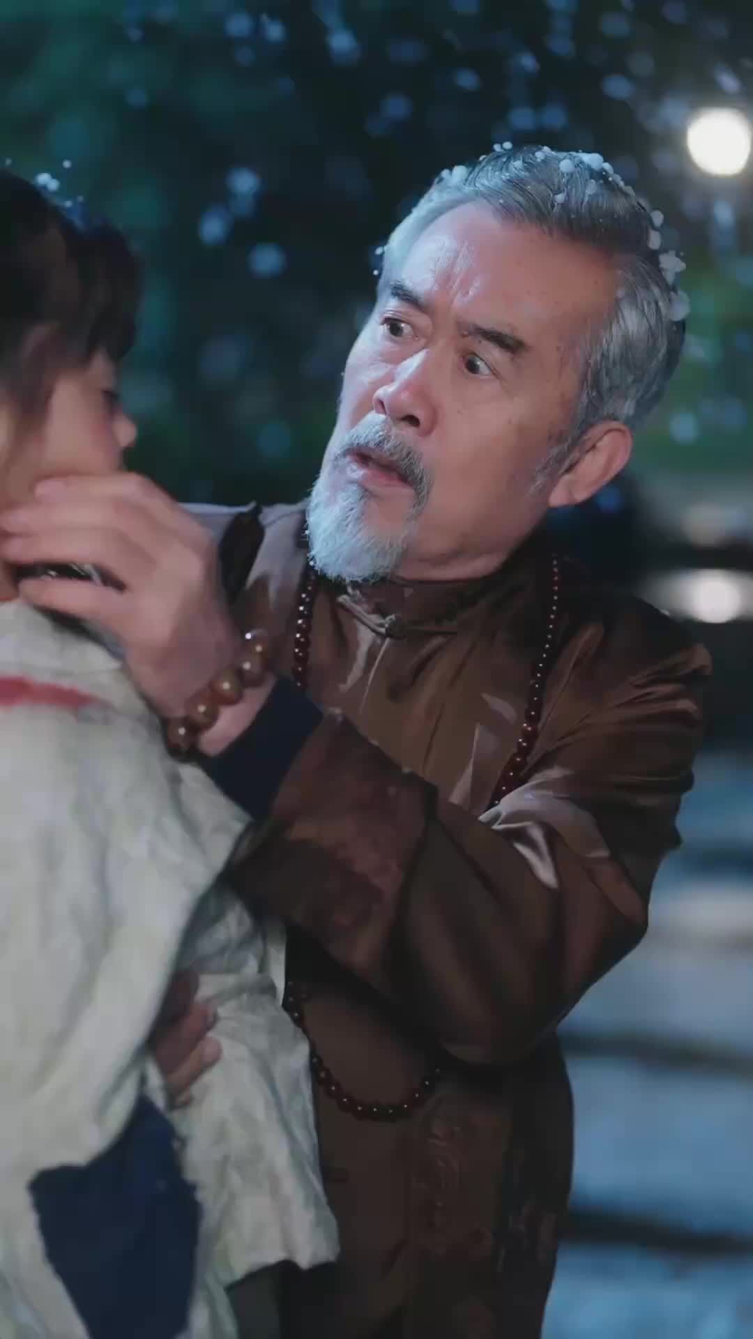La pequeña que salvó a toda la familia Episodio 2