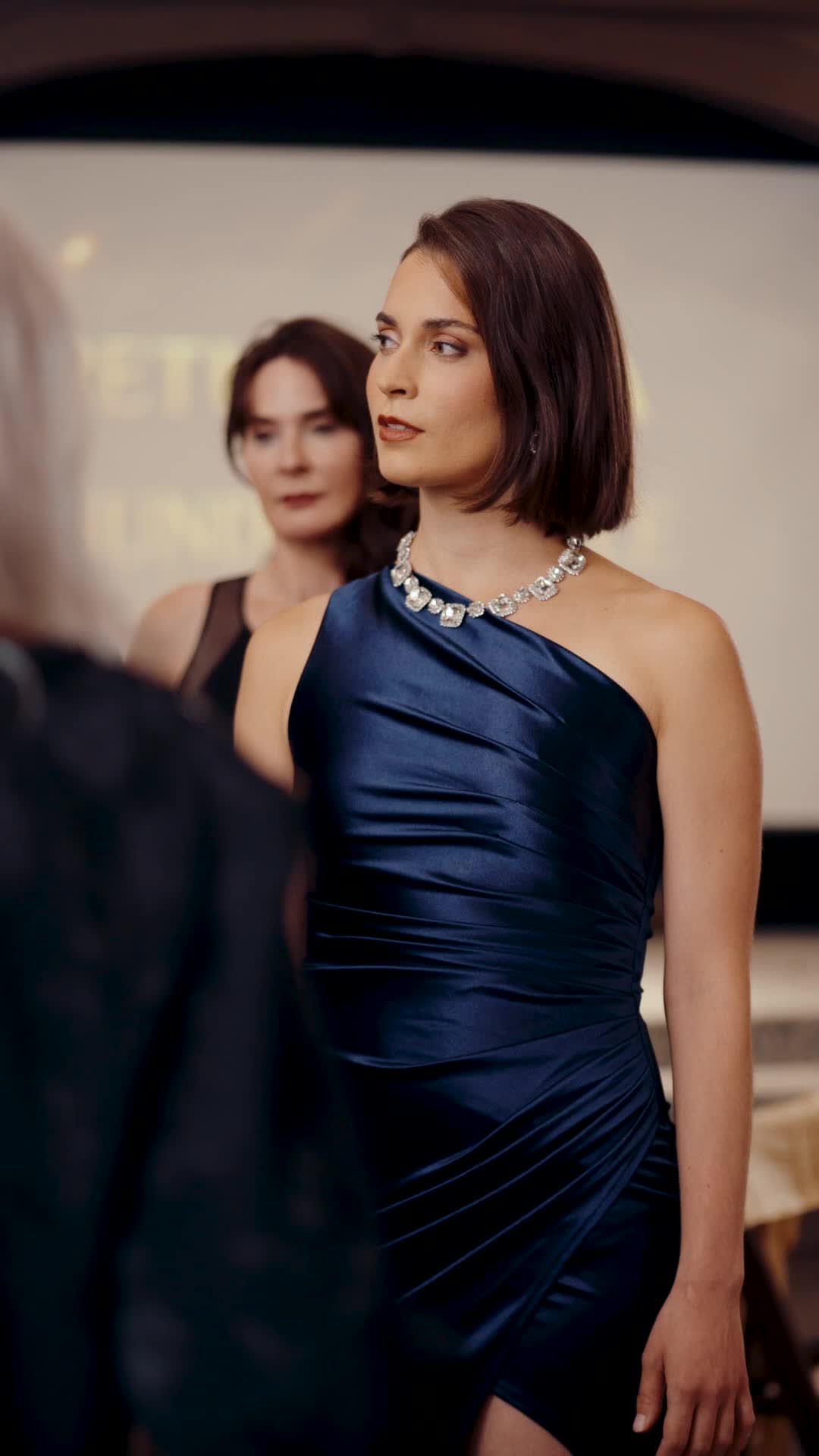 Kau Bukan Siapa-siapa Bagiku - Episode 52 - Episode 52