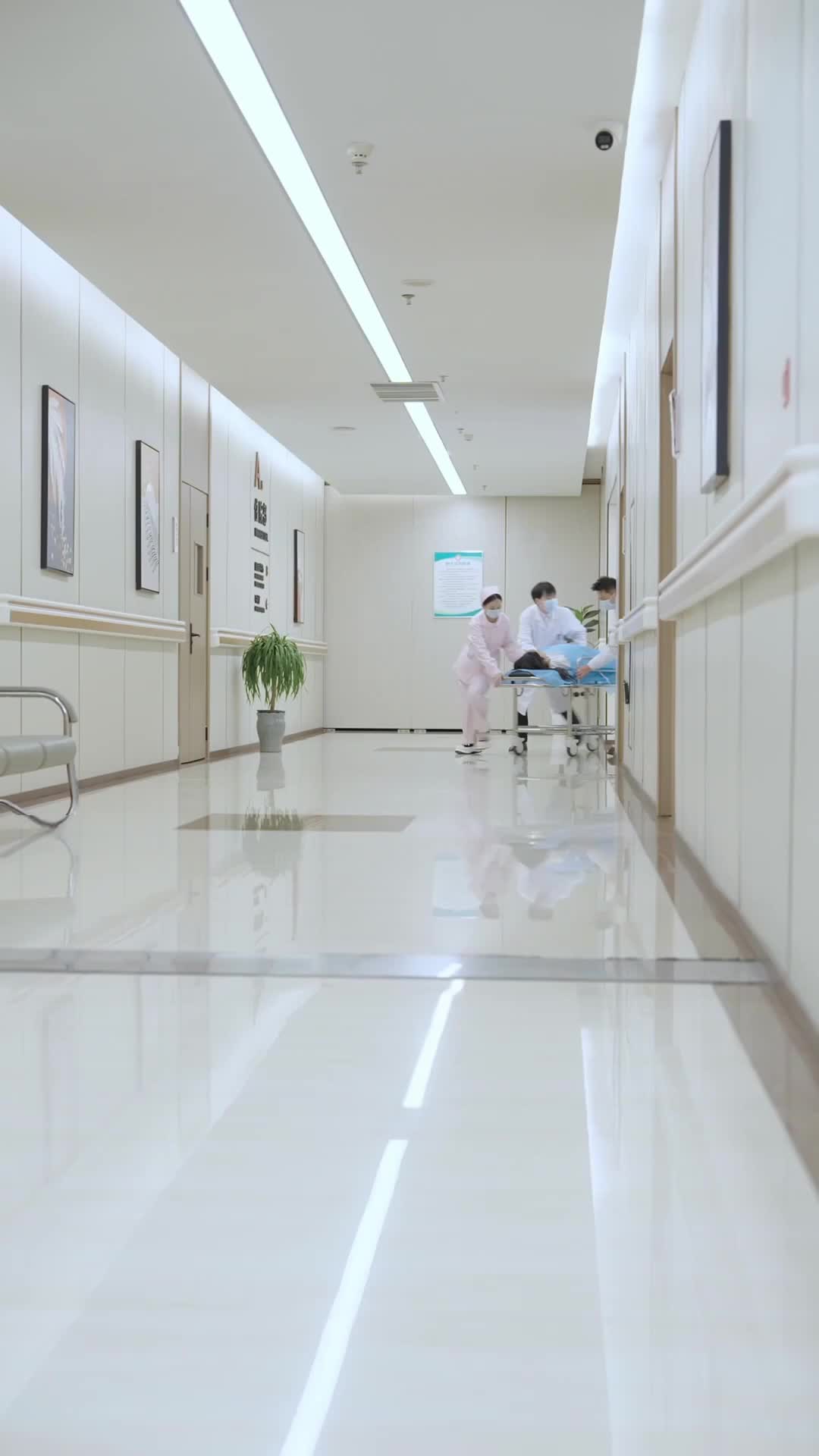 五年重逢，前夫又淪陷了 第1集