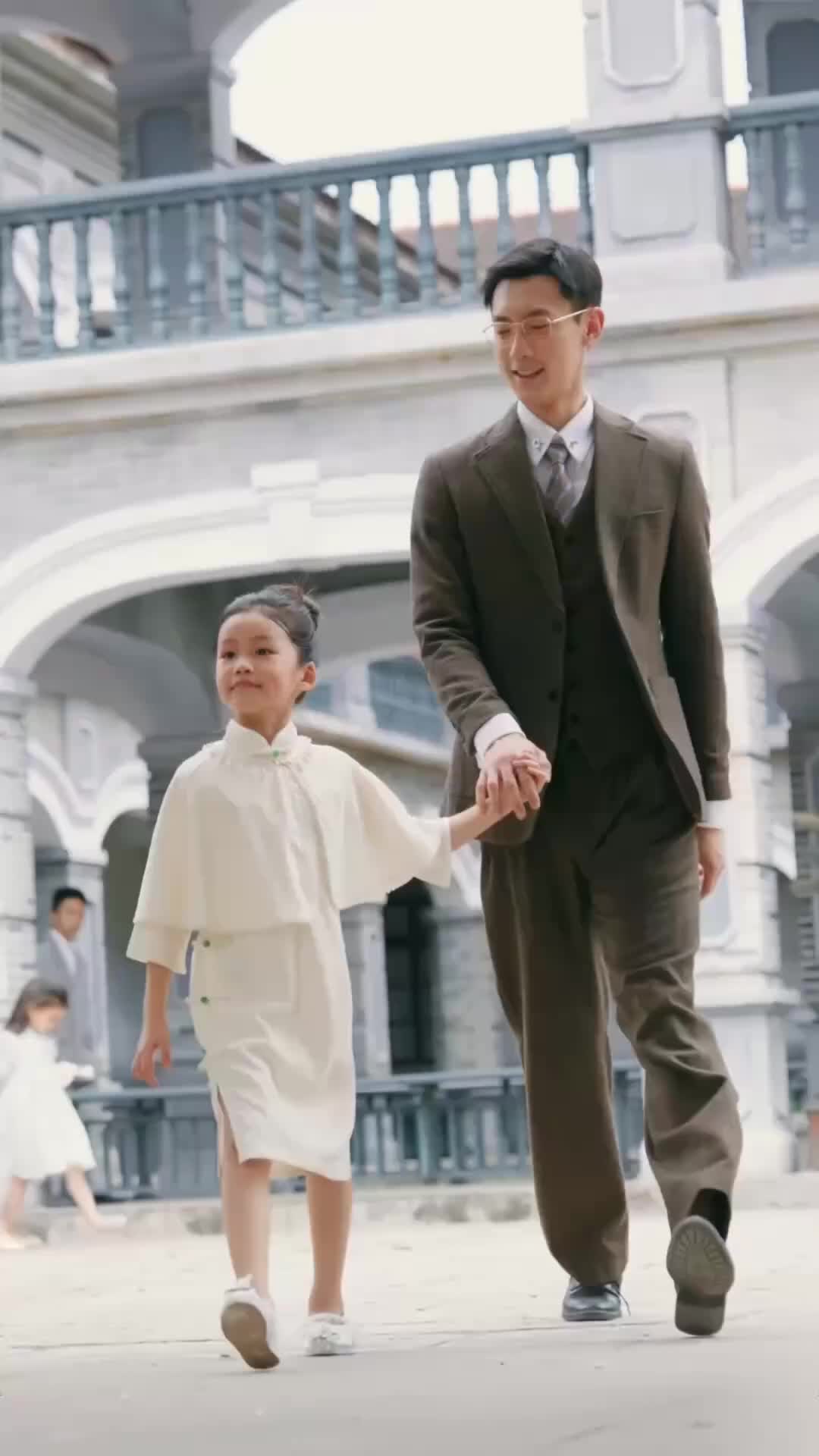 Dia Kembali Bersinar - Episode 57 - Episode 57