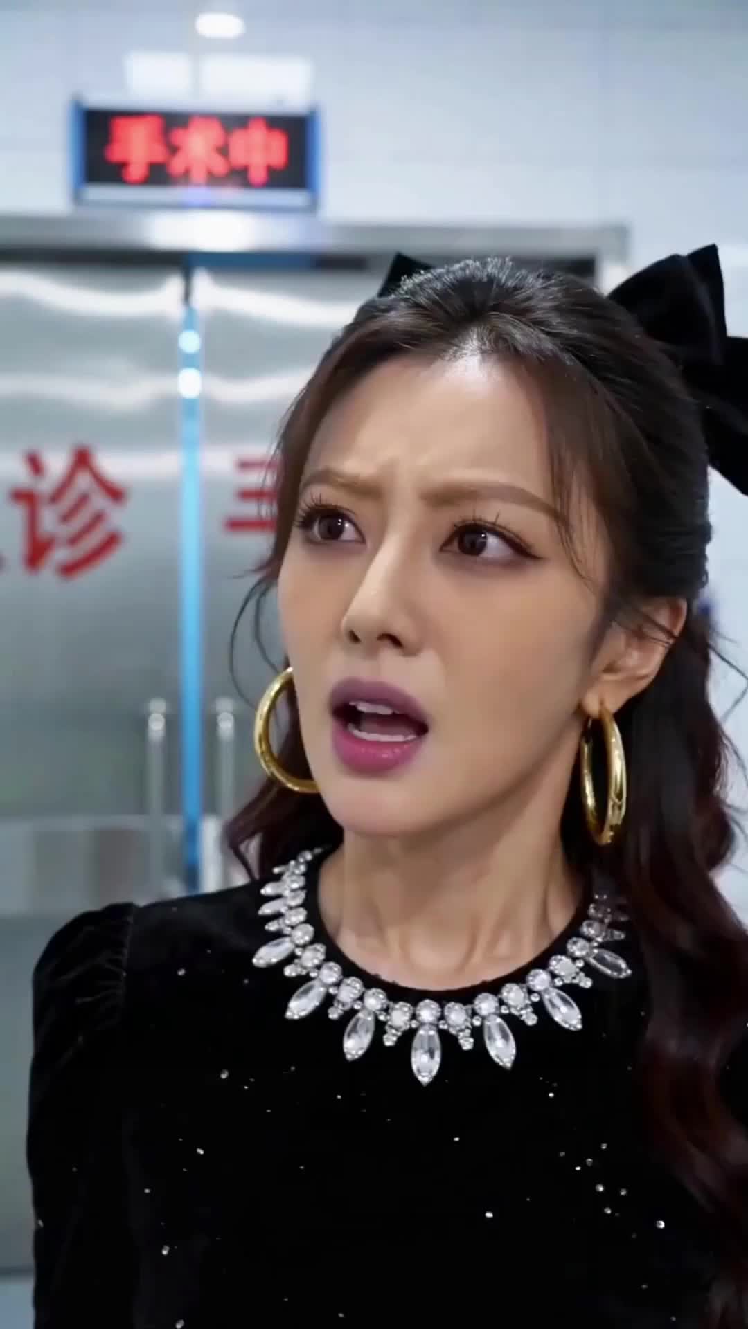 Crown for Me, Crumbs for You Episode 9