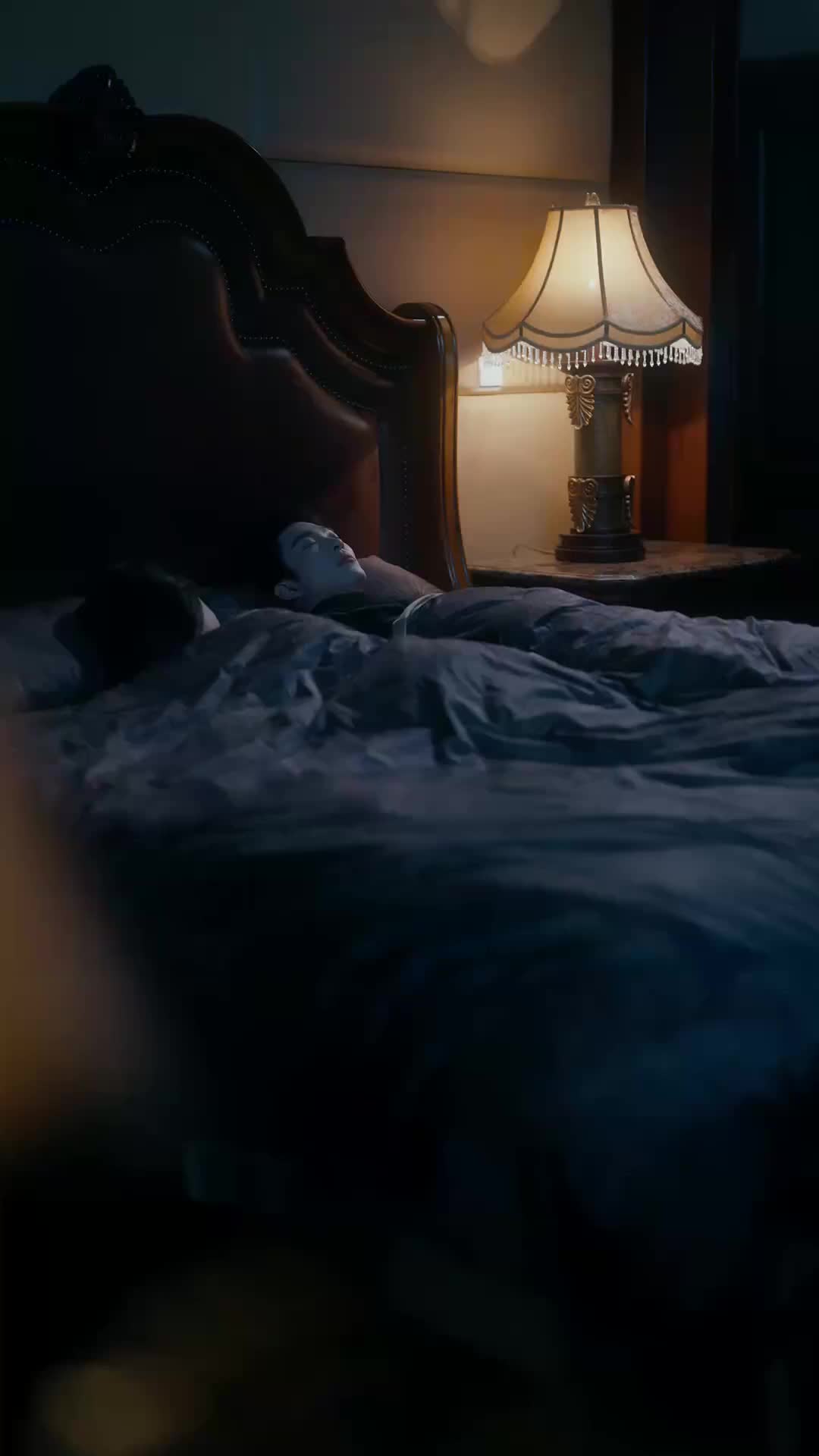 Shatter the Night, Steal His Heart Episode 4