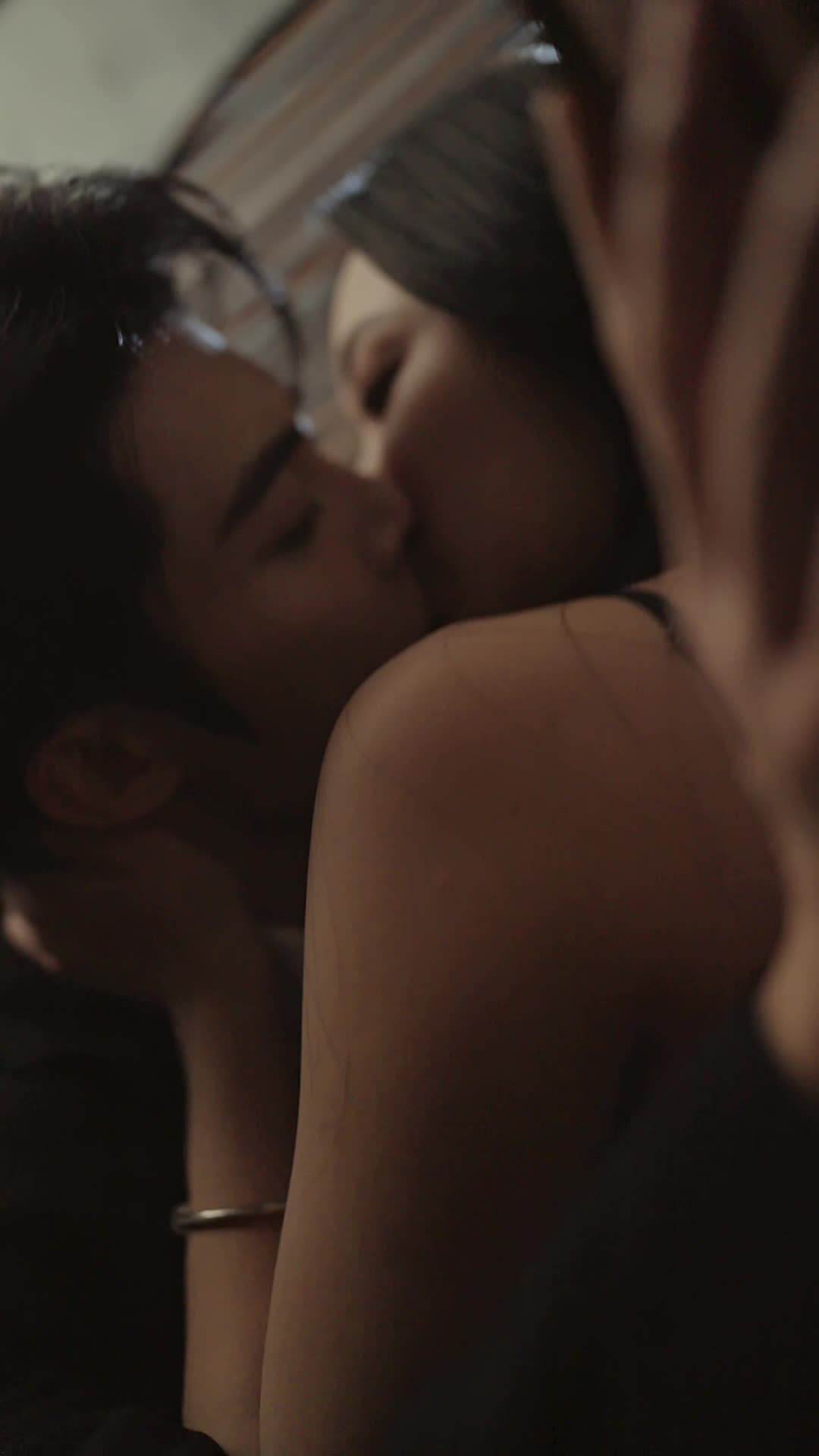 Black Swan, Burning Heart Episode 8