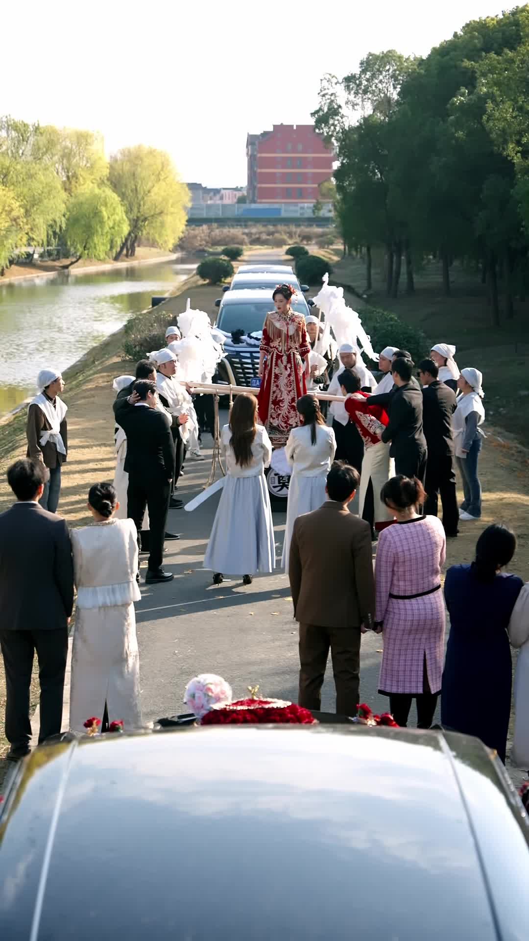 接亲逢殡，婚葬同尘 第8集