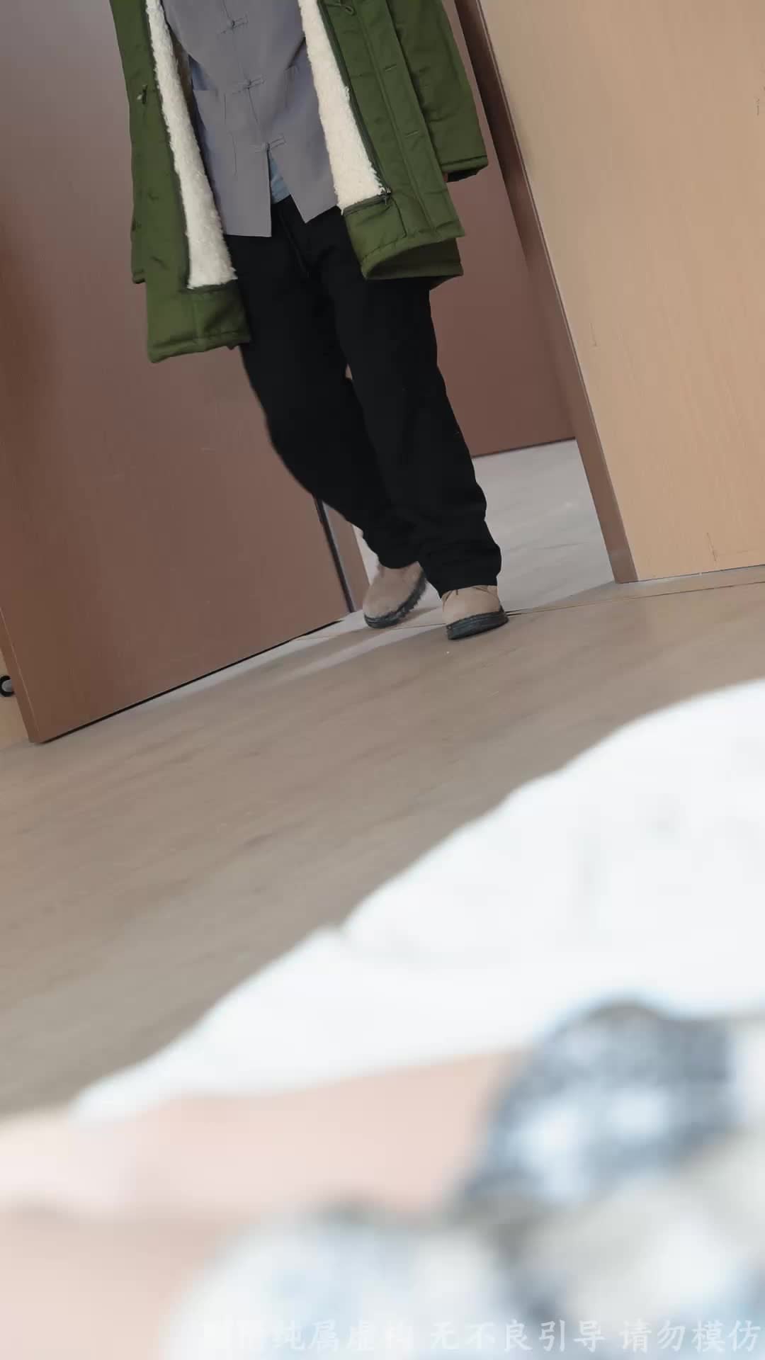 Her Unwanted Husband Was a Miracle Doctor Episode 2