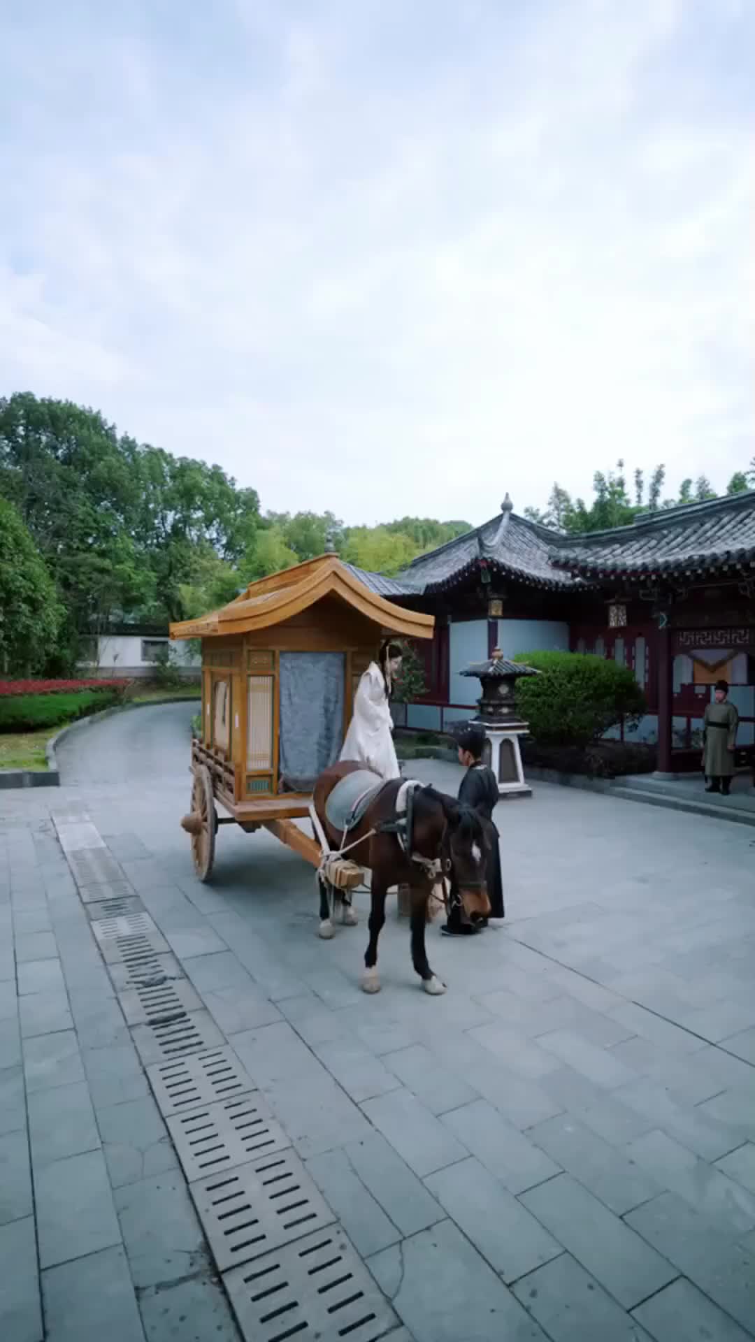 Crown Me Never Again Episode 11