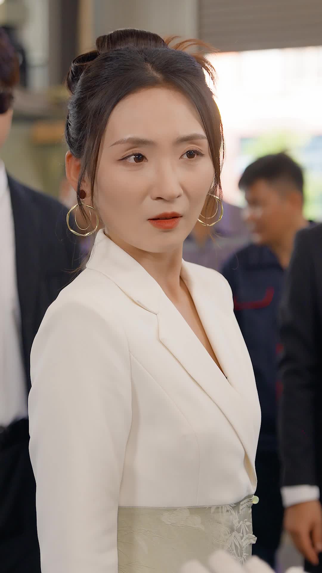 被裁员后厂子倒闭了 第10集