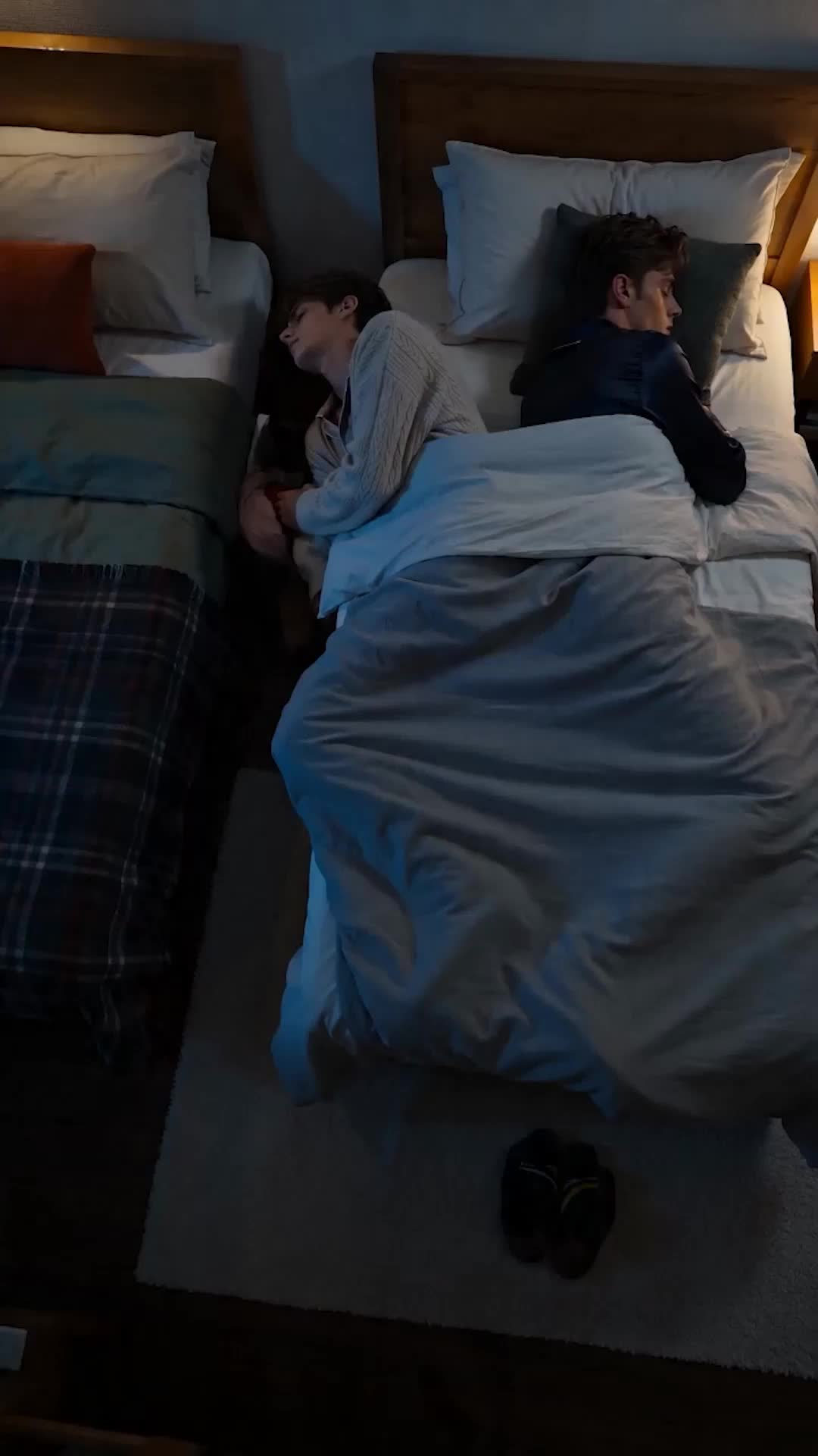 Never Fall Alone  Episode 9