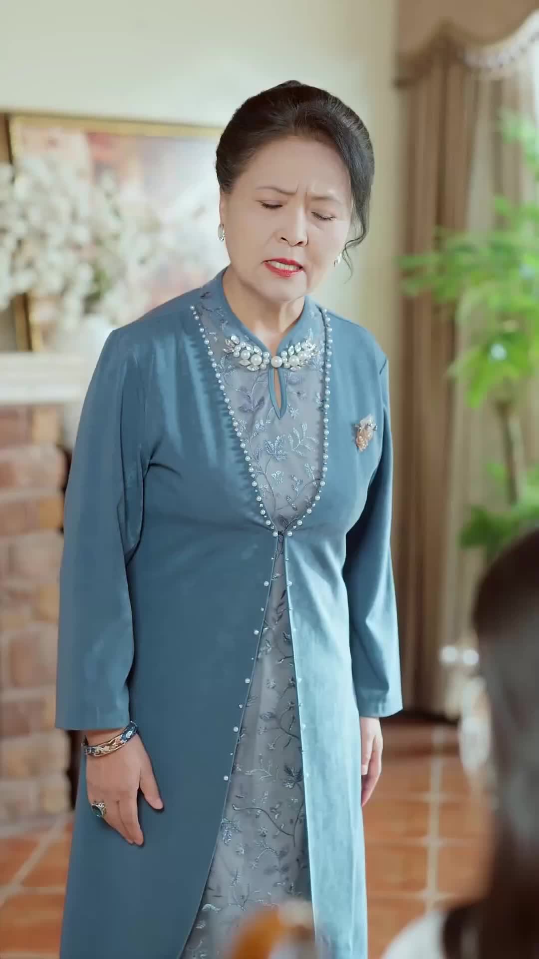 Luckbound Heiress: Fortune at Her Fingertips Episode 2