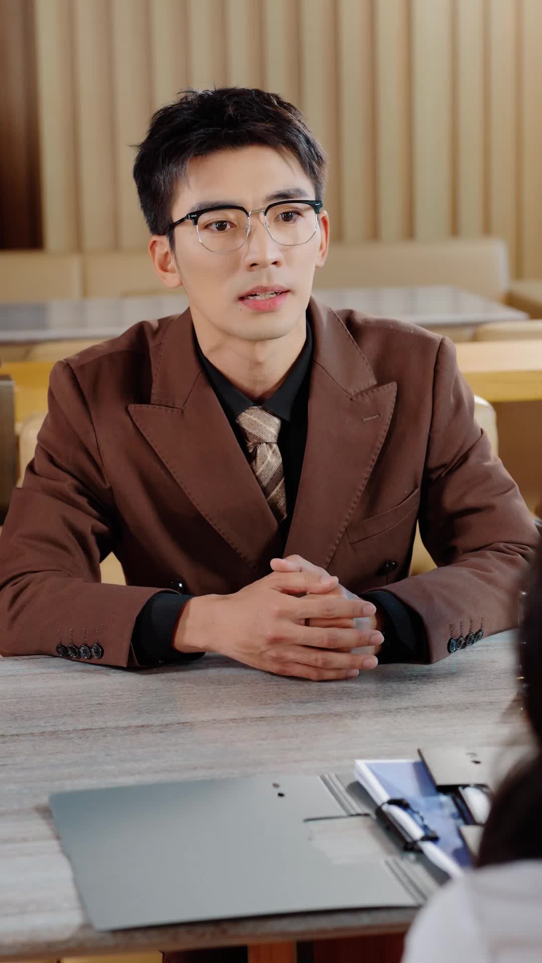 准时下班后,公司天塌了 第11集