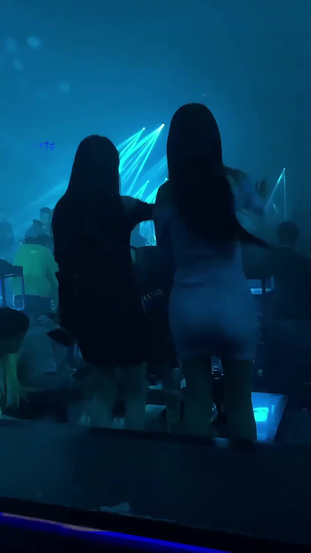 Ops, Pria Panggilan Itu Ternyata Miliarder - Episode 1 - Episode 1