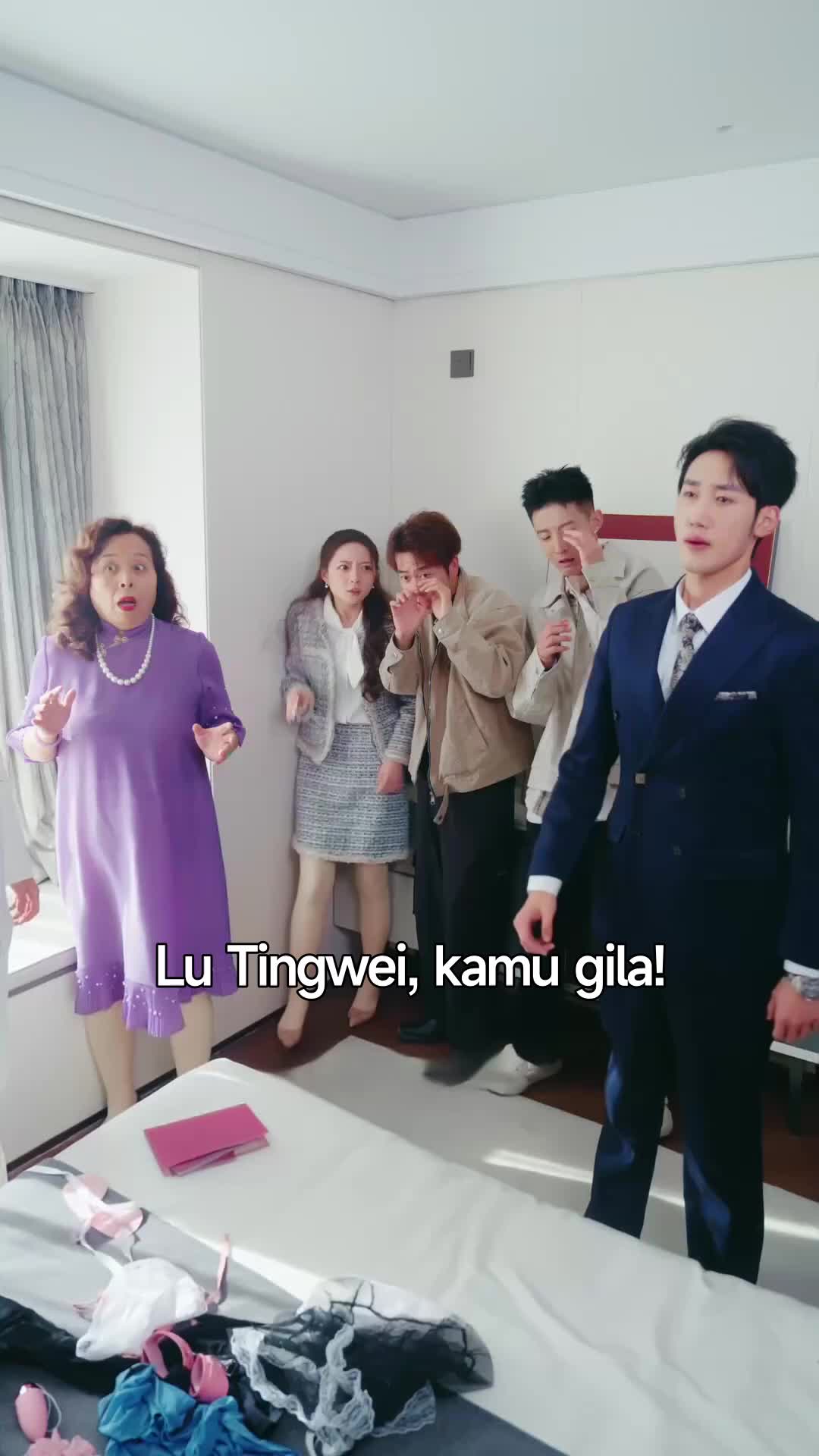 Pengkhianatan Di Rumah Mewah Episode 9