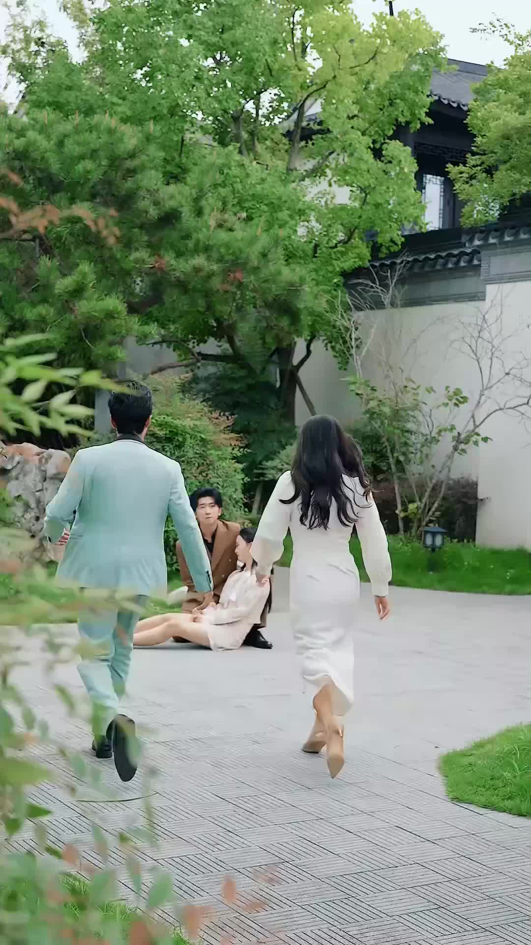 Istriku, Aku Memang Dewa  Episode 5